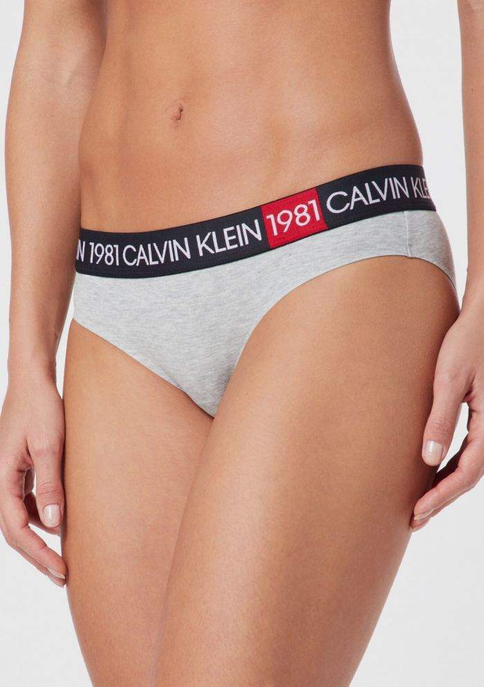 Dámske nohavičky Calvin Klein QF5449 S Sivá